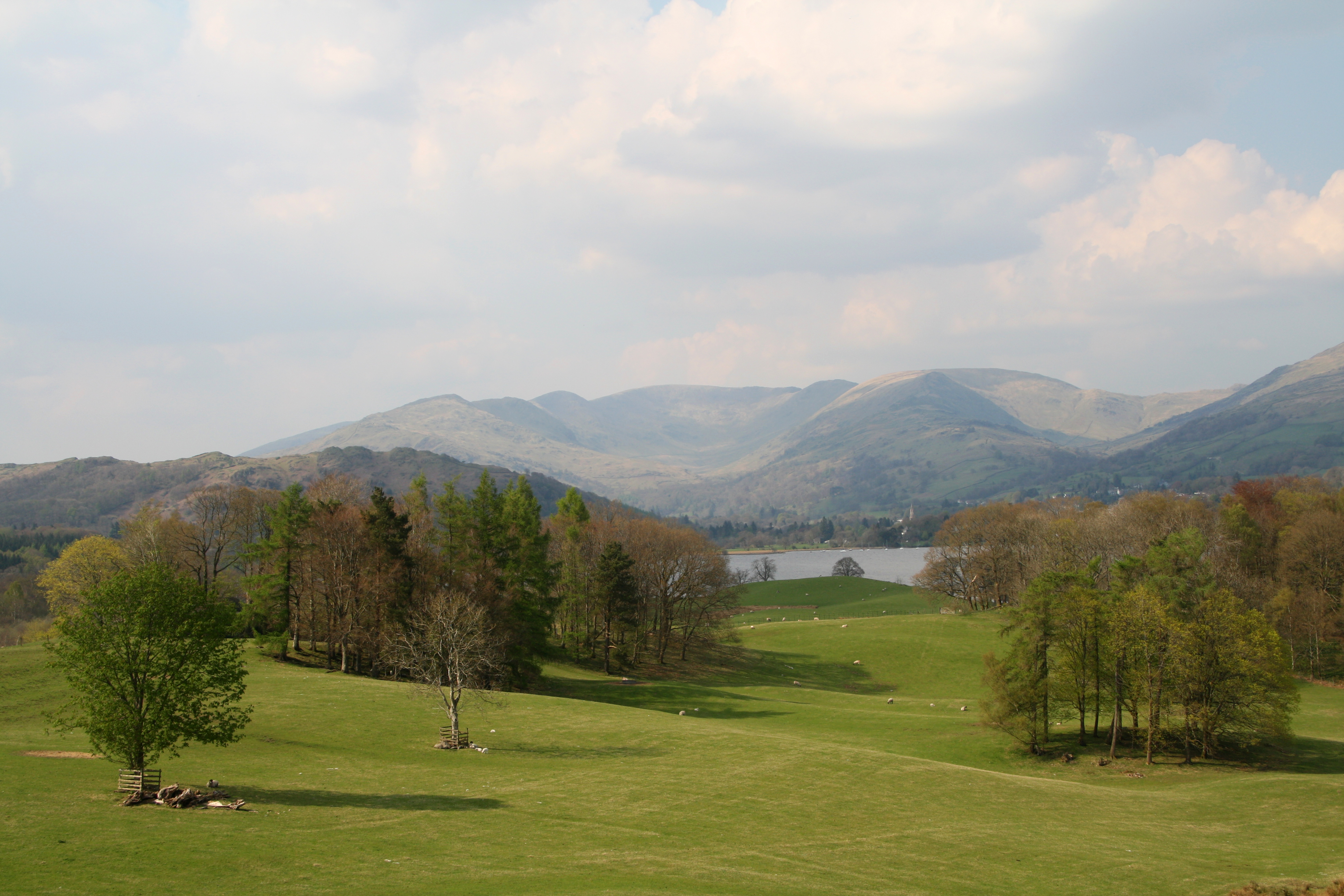 SC 197 Wray Castle View May 2013 113